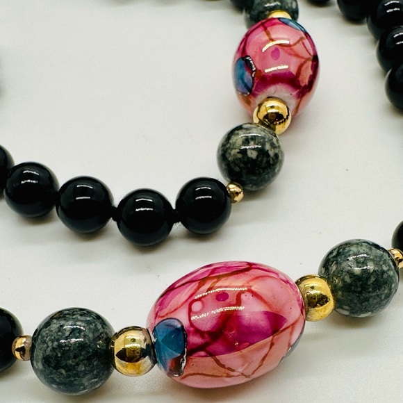 Vintage Black Onyx Bead Necklace - Picture 6 of 13